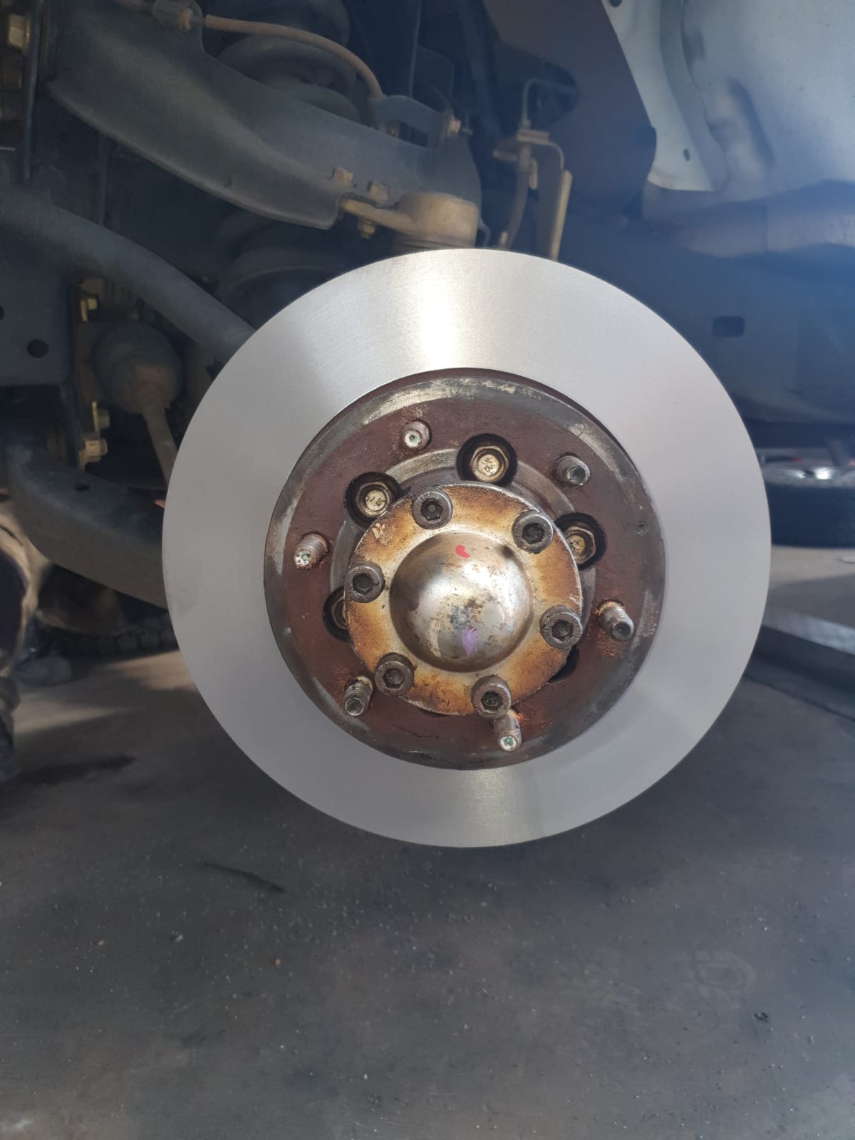Kwikfix Auto repairs Honeydew new brake pads and brake disc service